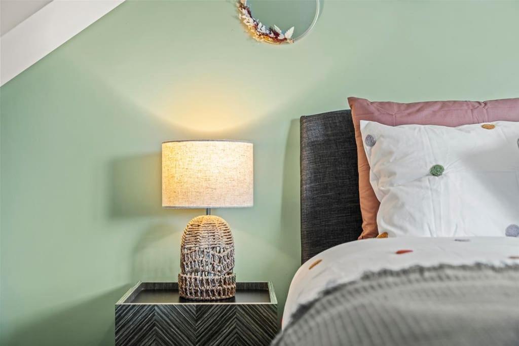 Comfortable Retreat Near City Centre- 1 Bed, 3 Guests Southampton Exterior photo
